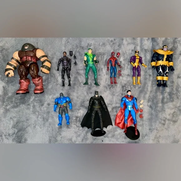 Superhero & Villain Action Figures - Picture 1 of 2
